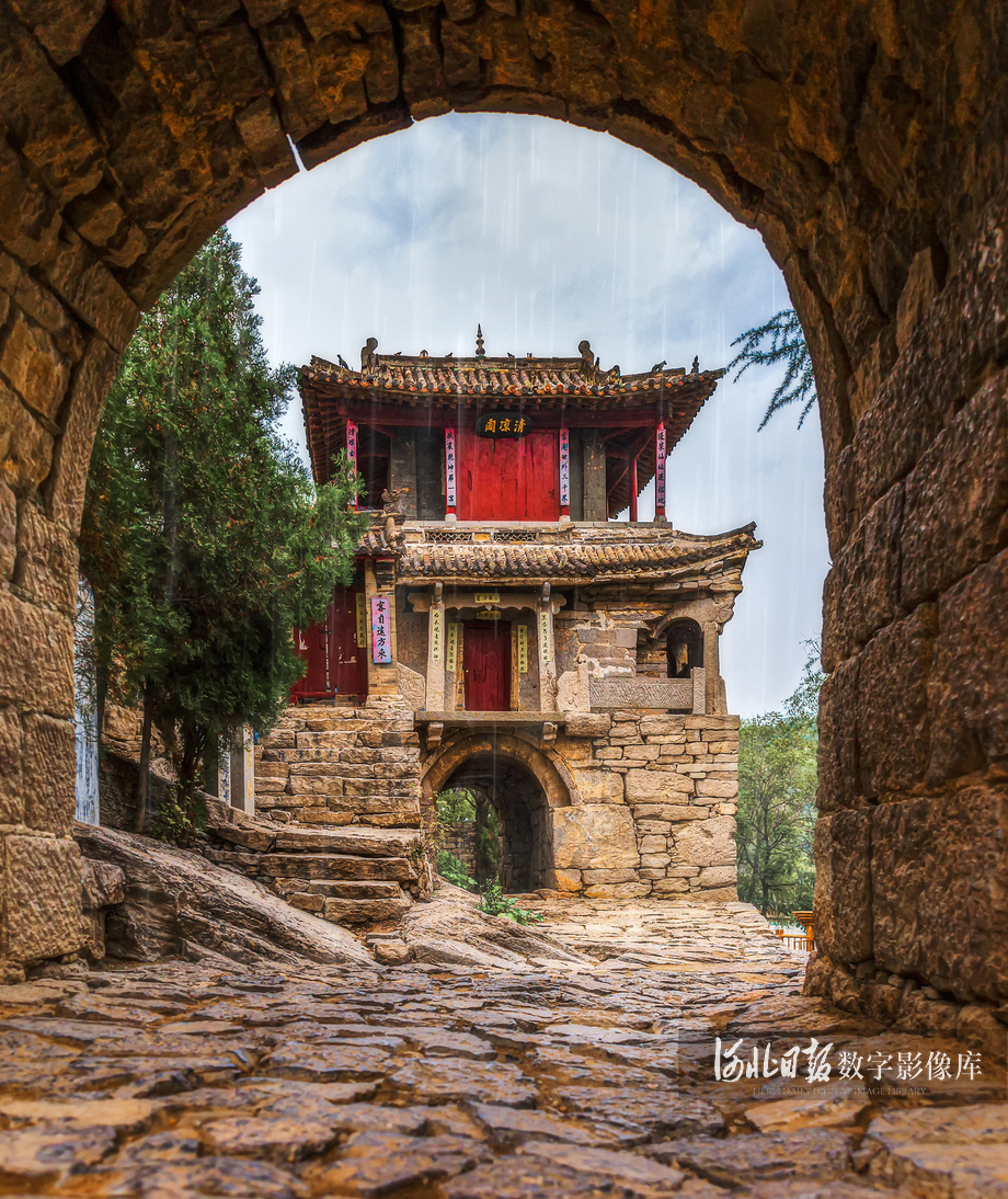 井陉于家石头村清凉阁